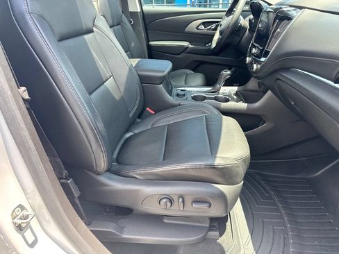 Used 2018 Chevrolet Traverse LT FWD image 14