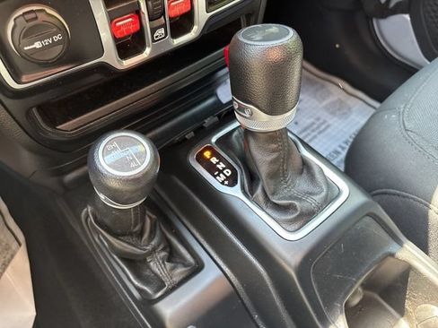 Used 2022 Jeep Wrangler Unlimited Sport AWD/4WD image 45
