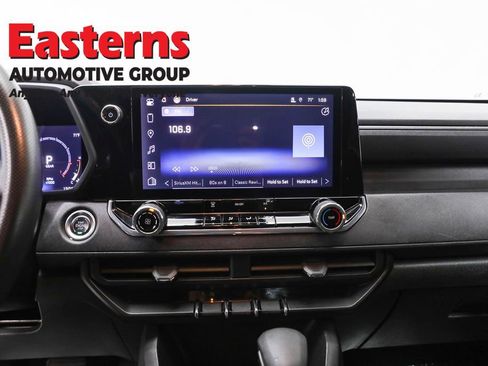 Used 2024 Chevrolet Colorado W/T image 12