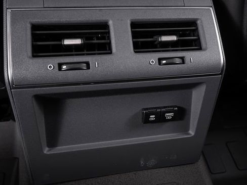 Used 2025 INEOS Grenadier AWD/4WD image 25