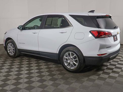 Used 2024 Chevrolet Equinox LT AWD/4WD image 12