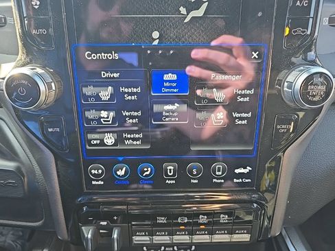 Used 2021 RAM 2500 Laramie w/ Safety Group AWD/4WD image 23