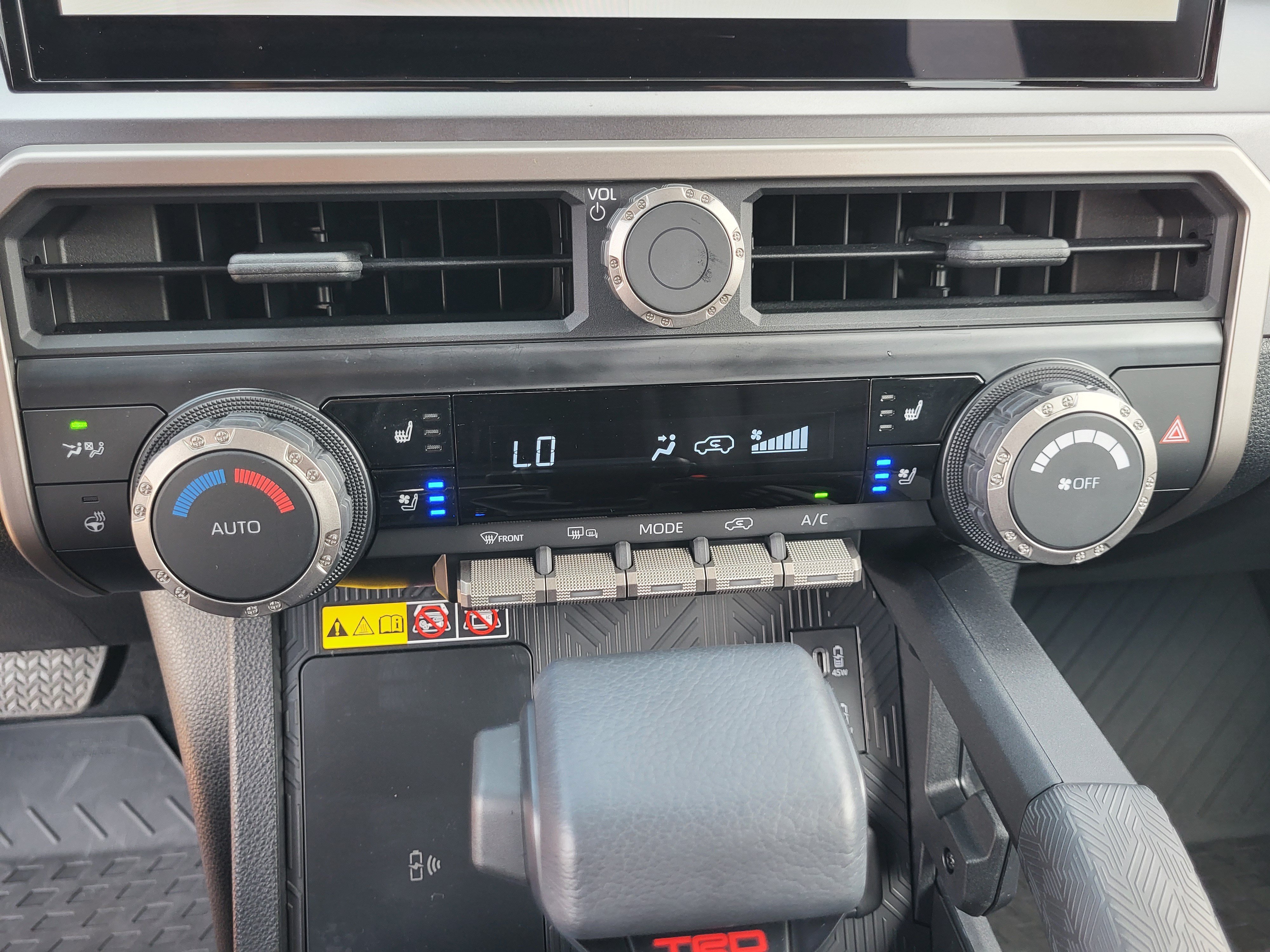 Certified 2026 Toyota 4Runner TRD Off-Road Premium AWD/4WD image 17