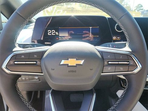 New 2026 Chevrolet Equinox EV LT image 16