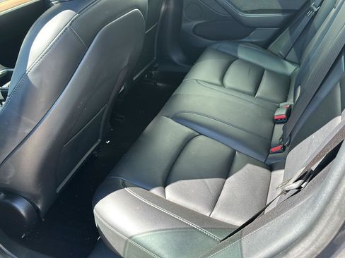 Used 2023 Tesla Model 3 Standard Range RWD image 5