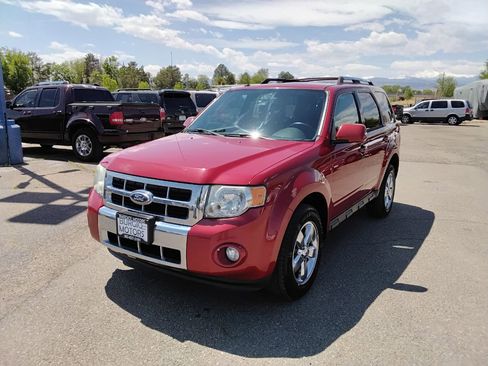 Used 2011 Ford Escape Limited w/ 301A Rapid Spec Order Code FWD image 1
