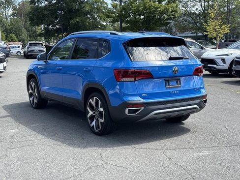 Used 2022 Volkswagen Taos SEL w/ Panoramic Sunroof Package AWD/4WD image 4