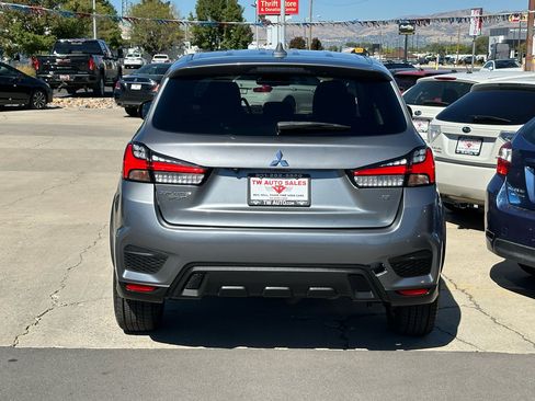 Used 2021 Mitsubishi Outlander Sport SE image 6
