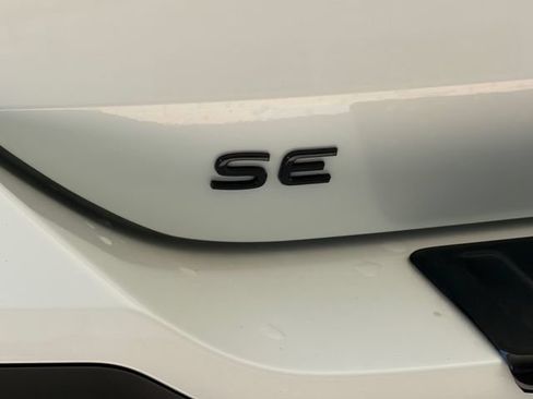Certified 2026 Volkswagen Tiguan SE R-Line FWD image 10