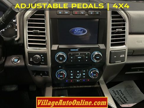 Used 2017 Ford F250 Lariat w/ Lariat Ultimate Package AWD/4WD image 19