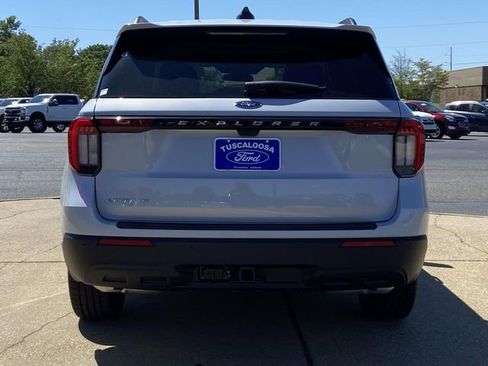 New 2026 Ford Explorer Active image 3