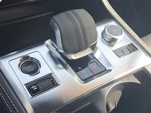 Used 2025 Jaguar F-PACE R-Dynamic S image 28