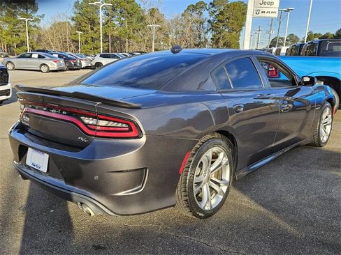 Used 2022 Dodge Charger R/T image 11