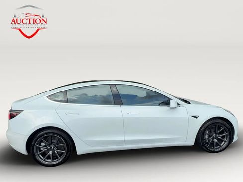 Used 2018 Tesla Model 3 Long Range RWD image 4