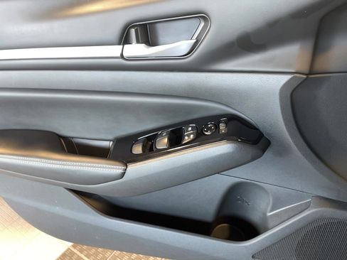 Used 2024 Nissan Altima 2.5 SL image 17