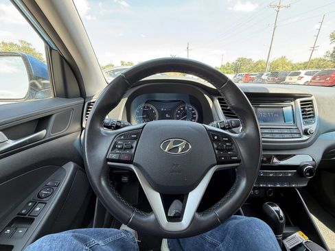 Used 2017 Hyundai Tucson Sport FWD image 14