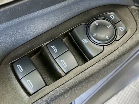 Used 2024 Chevrolet Equinox LT FWD image 19