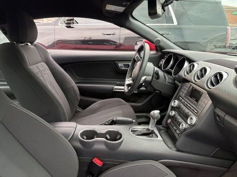 Used 2018 Ford Mustang Coupe image 12