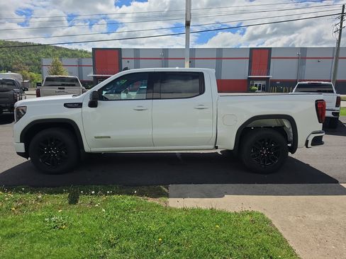 Used 2023 GMC Sierra 1500 Elevation RWD image 7