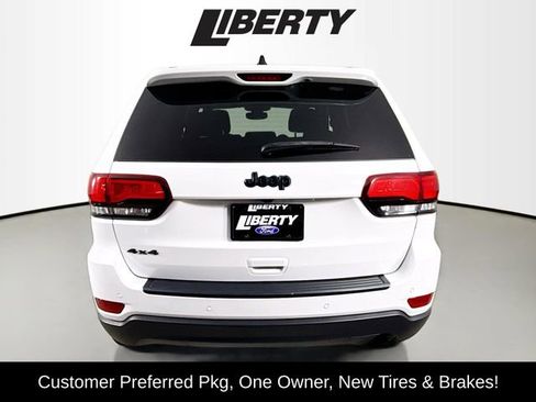 Used 2019 Jeep Grand Cherokee Laredo image 6