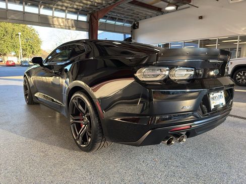 Used 2021 Chevrolet Camaro SS image 5