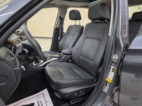 Used 2015 BMW X1 sDrive28i RWD image 16