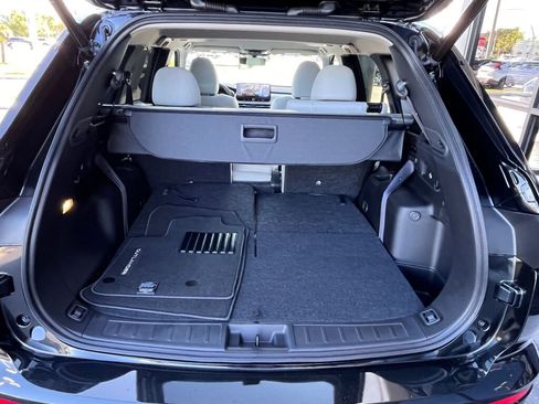 New 2025 Mitsubishi Outlander AWD image 28