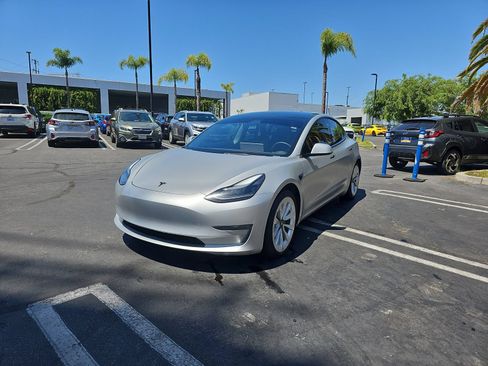 Used 2022 Tesla Model 3 Long Range AWD/4WD image 3