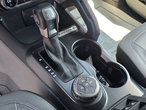 Used 2024 Ford Bronco Black Diamond AWD/4WD image 21