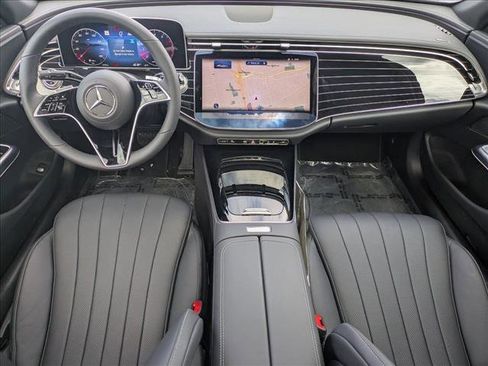 Used 2025 Mercedes-Benz E 450 4MATIC Sedan image 18