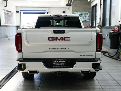 Used 2024 GMC Sierra 1500 Denali w/ Denali Reserve Package AWD/4WD image 7