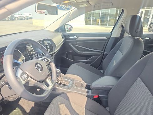 Used 2019 Volkswagen Jetta S w/ Driver Assistance Package image 9