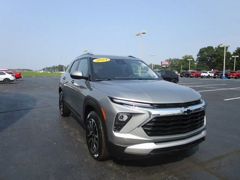 Certified 2024 Chevrolet TrailBlazer LT w/ LT Cold Weather Package image 5