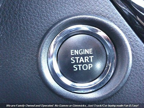 Used 2020 Toyota C-HR XLE image 39