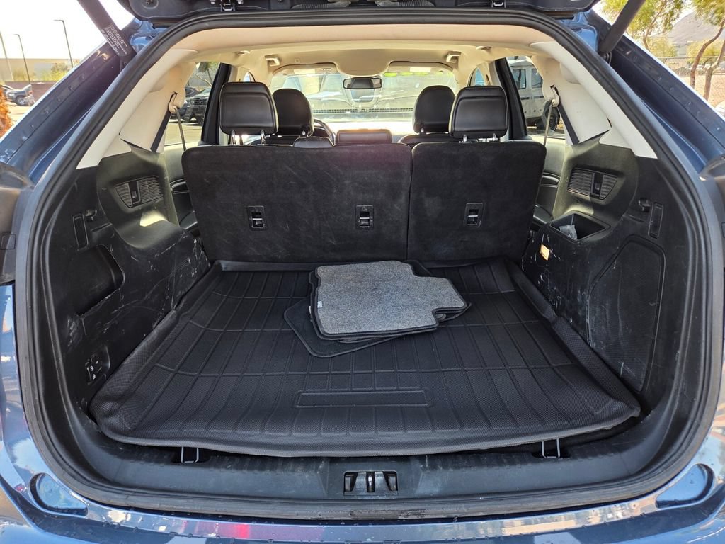 Used 2019 Ford Edge Titanium FWD image 13