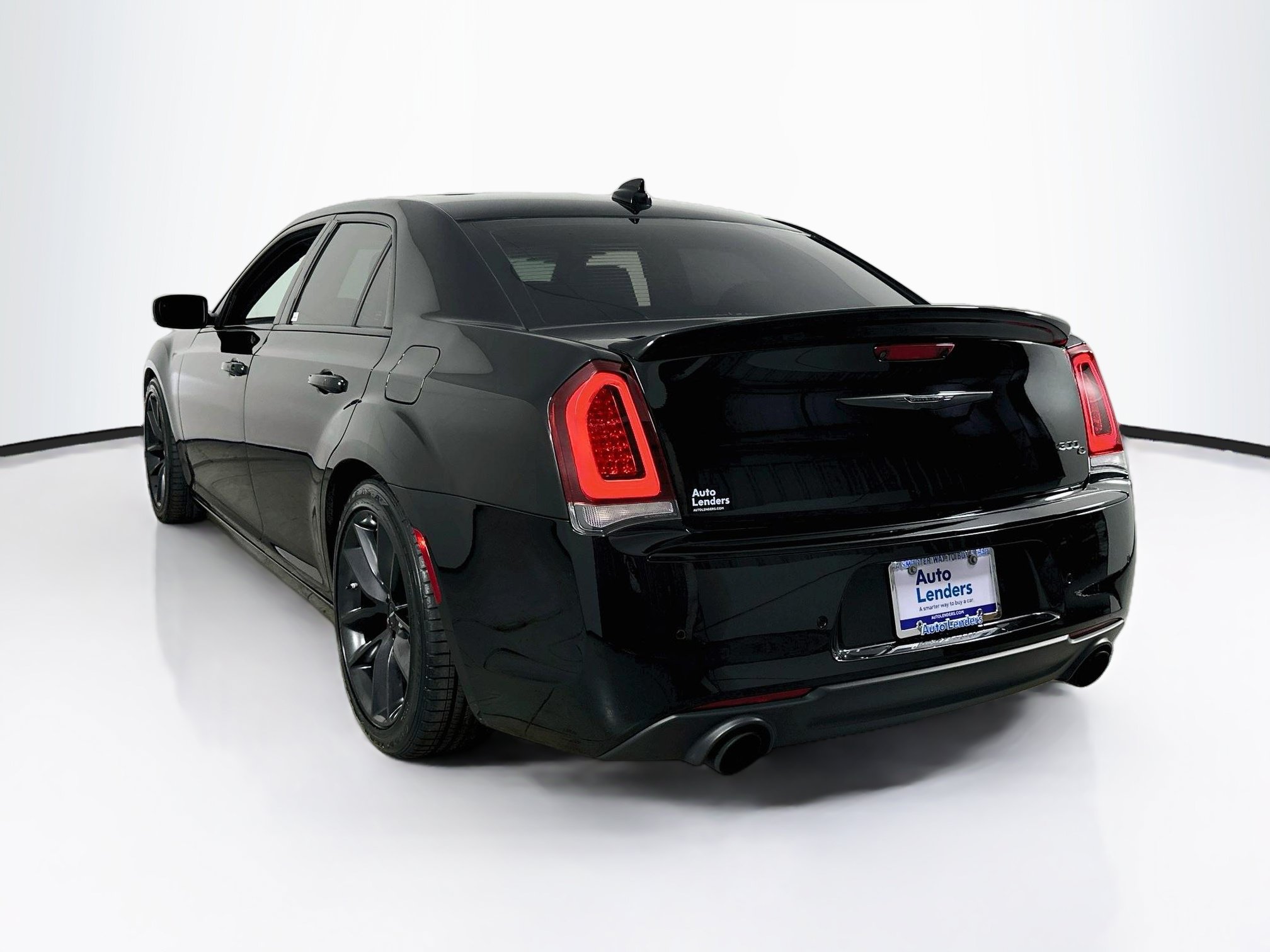 Used 2023 Chrysler 300 C RWD image 7