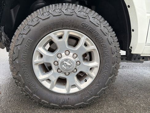 Used 2019 RAM 2500 Laramie image 15