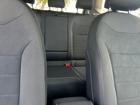 Certified 2022 Volkswagen Taos SE AWD/4WD image 40