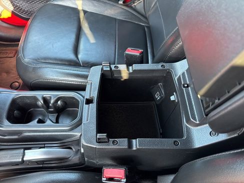 Used 2021 Jeep Wrangler Unlimited Sahara image 43