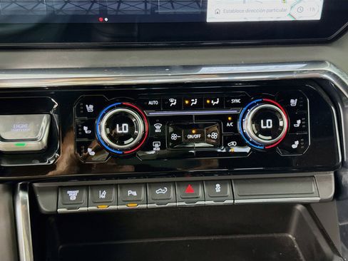 Used 2024 GMC Sierra 3500 Denali Ultimate AWD/4WD image 18