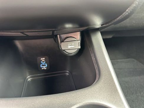 Used 2019 Dodge Journey SE w/ Connectivity Group FWD image 18