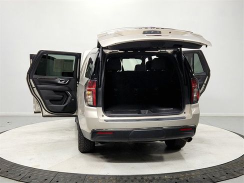 Used 2022 Chevrolet Tahoe Z71 w/ Luxury Package image 14