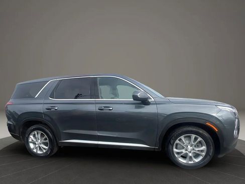 Used 2022 Hyundai Palisade SE image 4