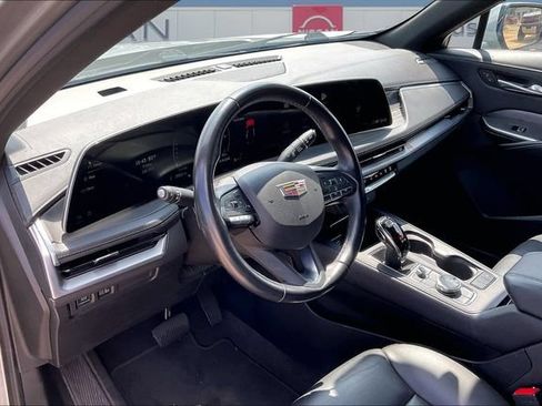 Used 2024 Cadillac XT4 Premium Luxury FWD image 16