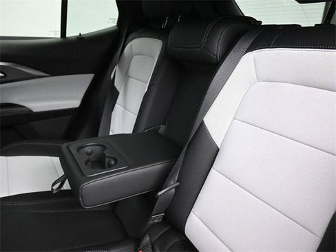 New 2026 Chevrolet Equinox EV LT image 24