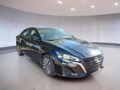 Used 2023 Nissan Altima 2.5 SV