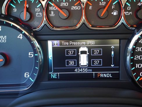 Used 2019 Chevrolet Tahoe LS w/ Max Trailering Package AWD/4WD image 31