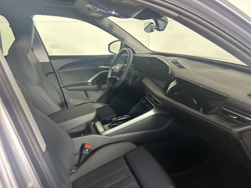 Used 2025 Audi Q5 Premium Plus w/ Premium Plus image 10