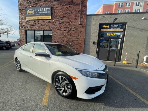 Used 2018 Honda Civic EX image 1