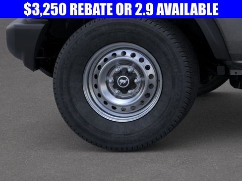 New 2025 Ford Bronco 4-Door image 21